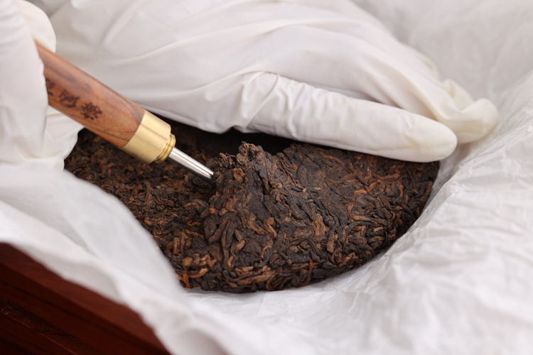 013龙聚财运-古树熟茶200 (7)(1).jpg