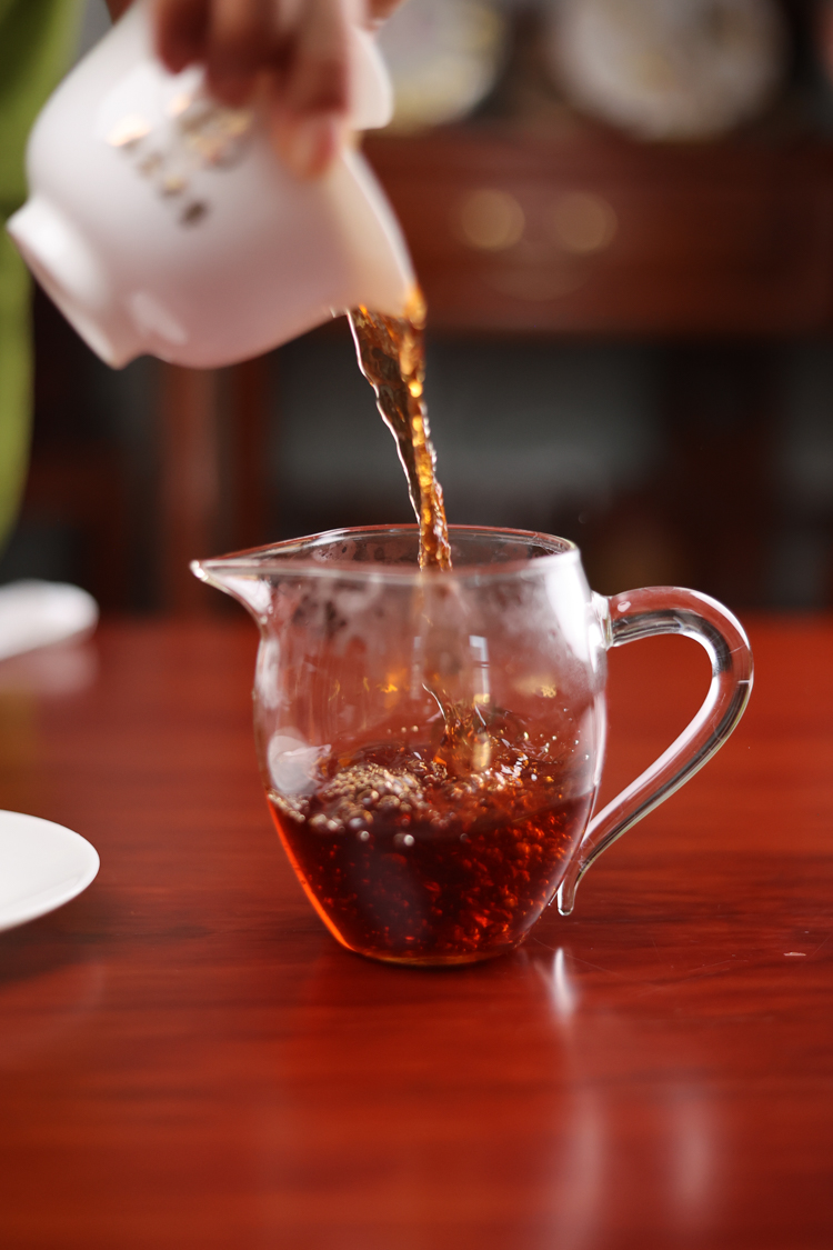 013龙聚财运-古树熟茶200 (13).jpg